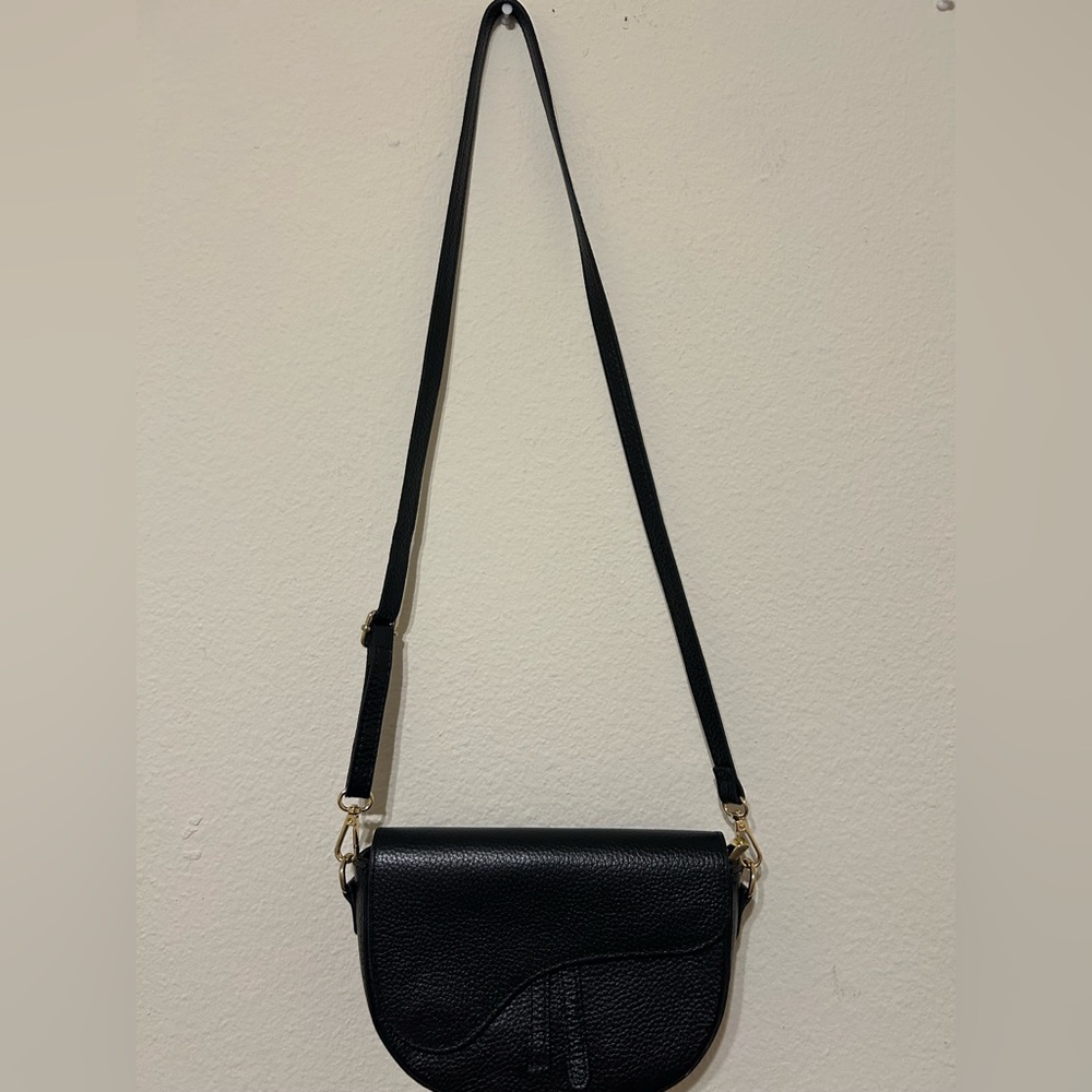 Chic Black Crossbody Bag